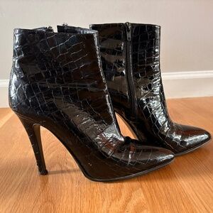 Pointed Toe Black Patent 4" Stiletto